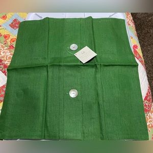 New Pottery Barn Textured Linen Accent Pillow Cover, Green, 18” Holiday Green